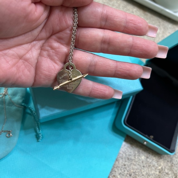 Tiffany’s Lovestruck heart tag pendant - Picture 6 of 9